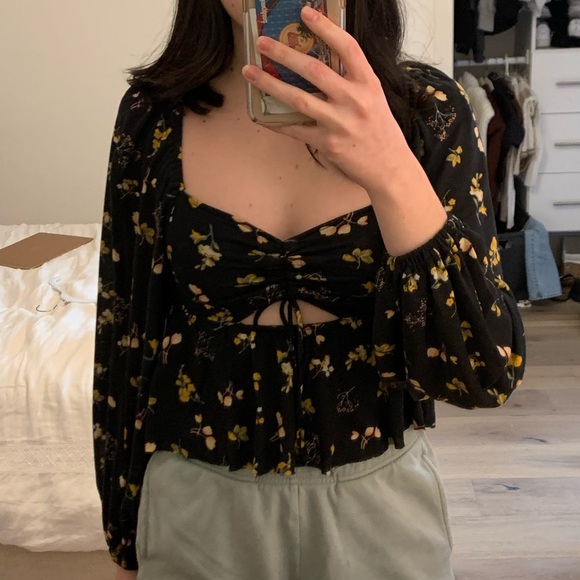 Urban Outfitters Black Floral Cutout Blouse - Picture 3 of 6